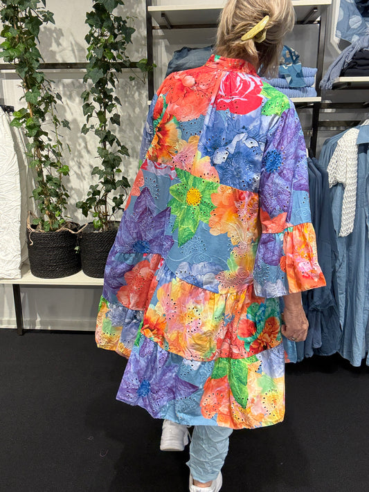 color tunika i flotte farver som er til pluspiger fra sigensgaard.dk