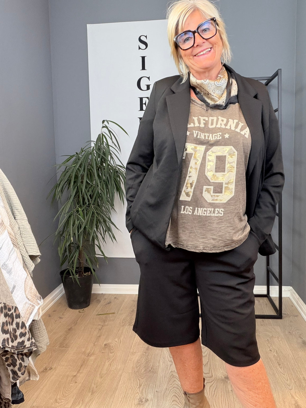 Kufa 7 shorts i sort, det er i en blød kvalitet, som du med garanti vil elske. Den fås fra str. 42 op til en str. 54
