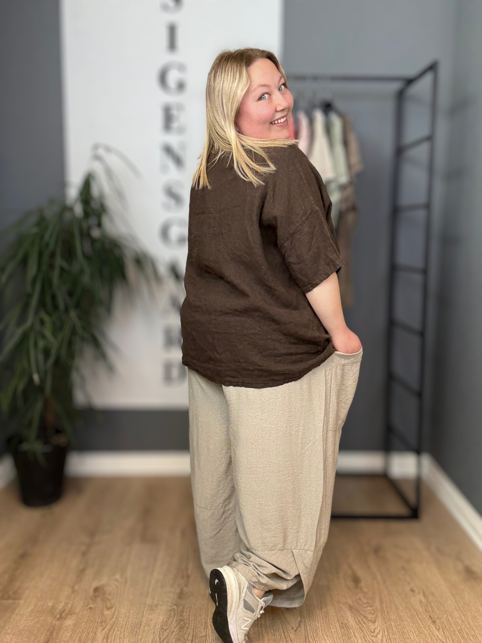 Molly stump buks her i den brune, findes i 4 flotte farver.