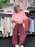 Loana tunika i blød blekvalitet plussize bluse er i lilla og pink plussize fra sigensgaard.dk
