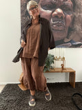 Hedi 1 Plus Size Skjorte med Striber | Komfortabel Dame Skjorte

SEO-beskrivelse

Elegant plus size skjorte med striber, løs pasform og høj komfort. Hedi 1 er perfekt til både hverdag og afslappet styling.billed er Ai generet