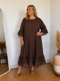 Feminin SIF hørkjole i plus size med enkelt nordisk design Ai generet billed