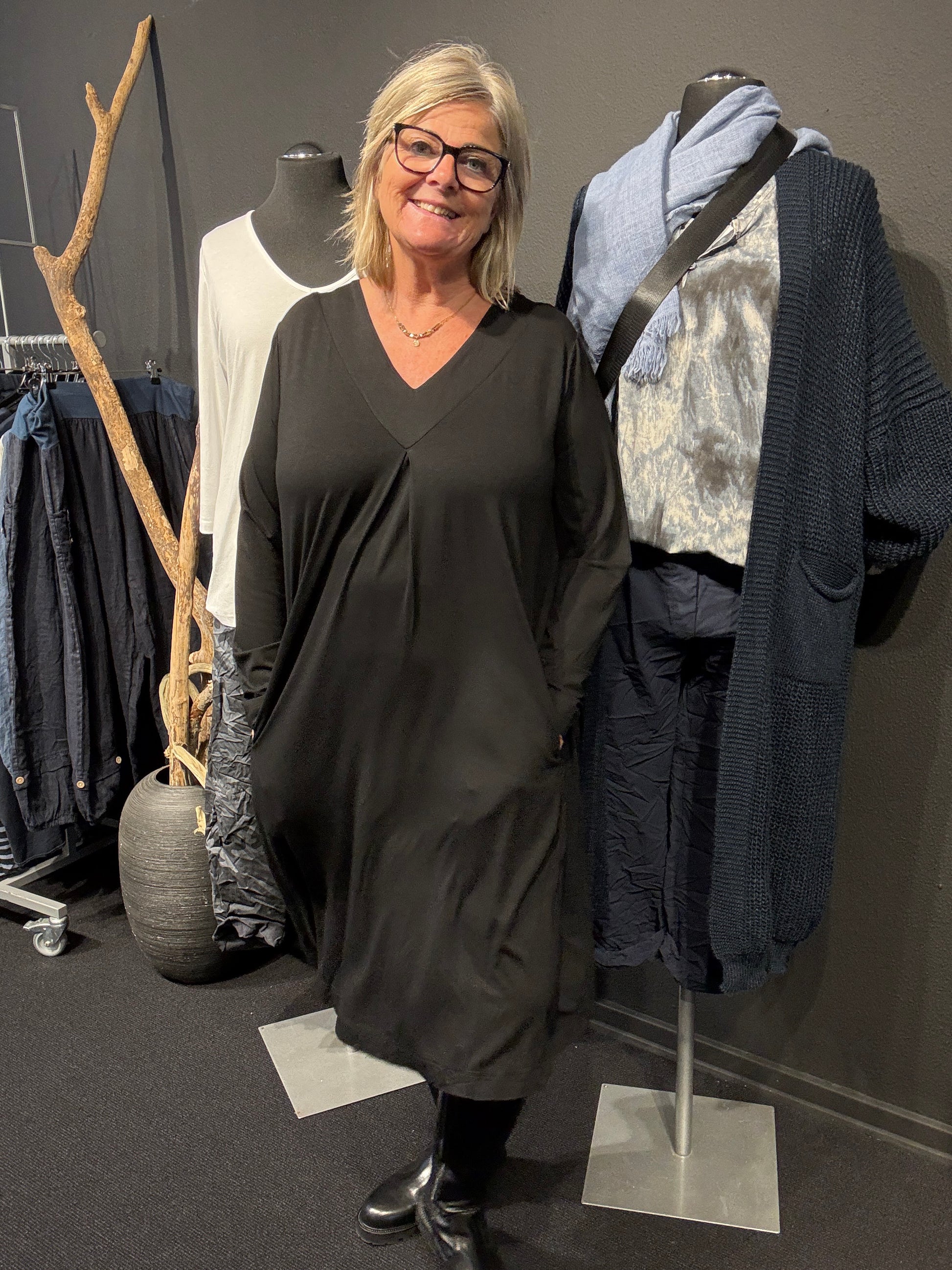 gozzip plussize sort kjole