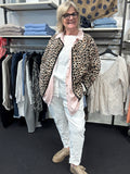 vendela 1 quiltjakke i leopard til pluspigen fåes op til str 58